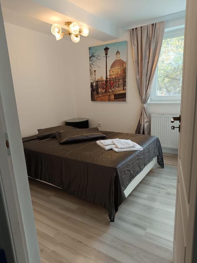 Hotel Viv Rosetti Iasi Esterno foto